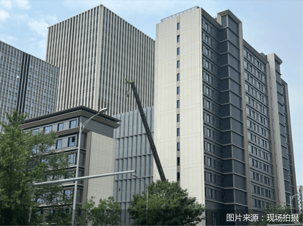 看盘记｜首个全现房销售入市读秒，300万—500万元验资看盘的能建·东誉府成色几何？