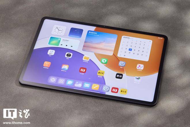 小米平板 8 系列亮相：11.2 英寸屏、首发澎湃 OS3，本月发布