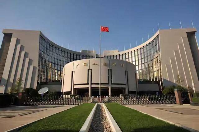 阿联酋连夜退群,放话只收人民币,美财长被迫承认5万亿随时砸盘
